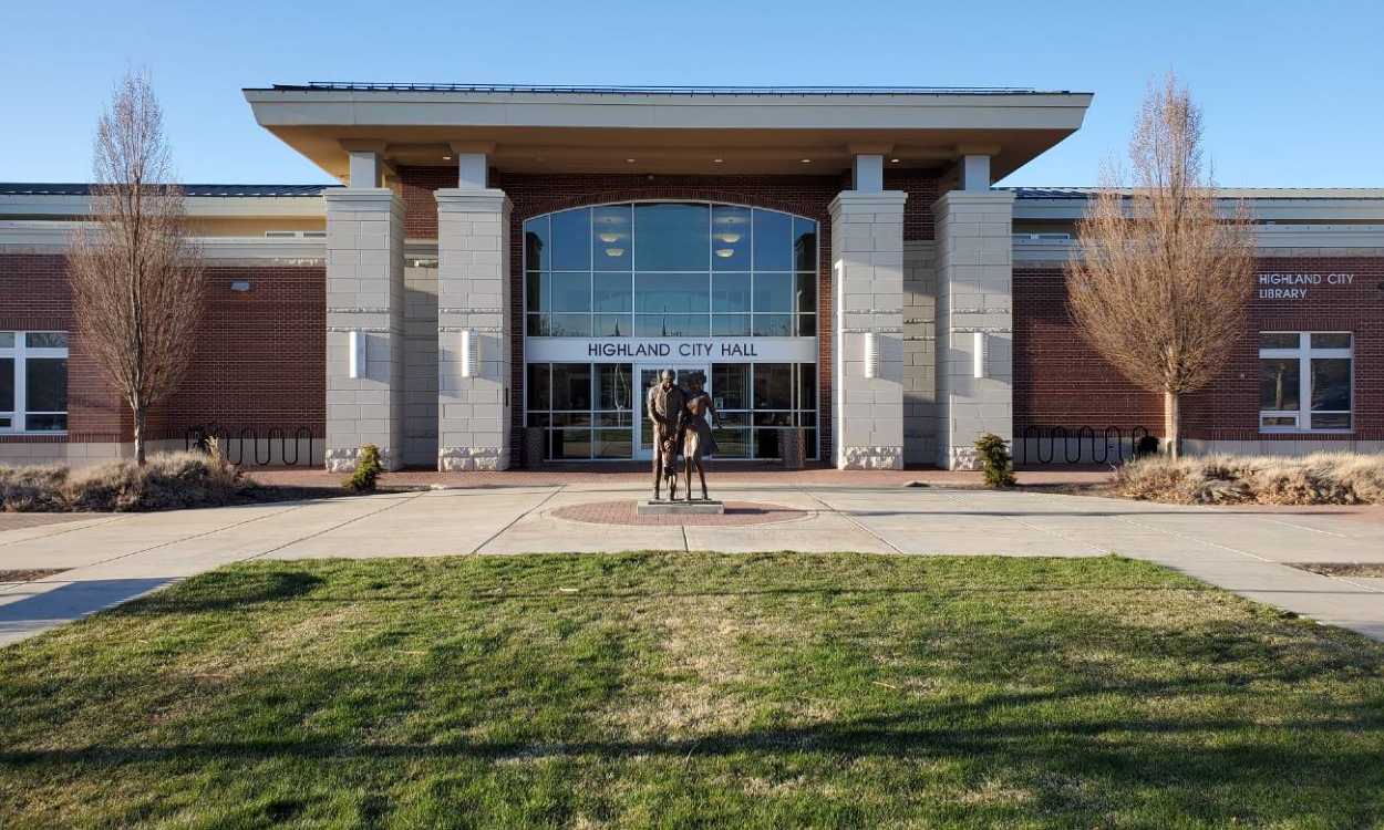 Photograph of the Highland City Hall taken by Adrienne Bunderson